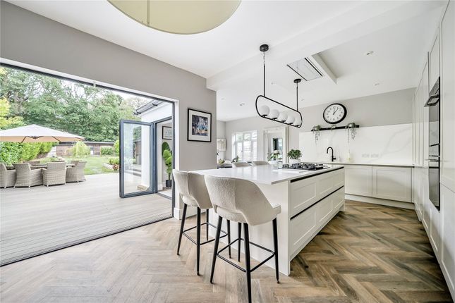 163, Almners Road, Chertsey photo 2