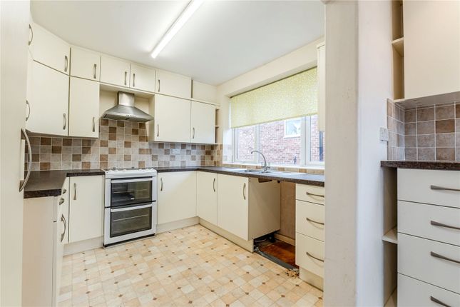 22, Wrenbury Crescent, West Yorkshire photo 2