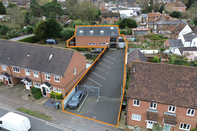 Office to let in Fives Court, 83 The Crescent, Abbots Langley