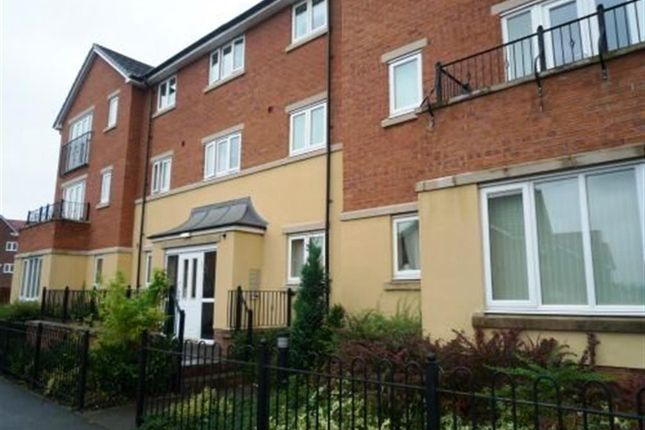 Flat to rent in Haverhill Grove, Wombwell, Barnsley