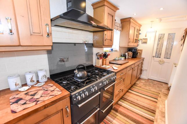 Yew Tree Cottage, 66, Main Road, Northampton photo 4