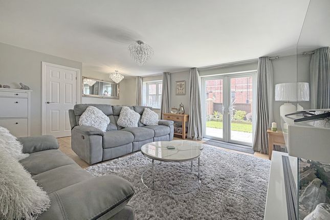 14, Sidings Close, Hartlepool photo 2