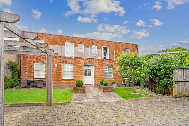 Thumbnail Flat for sale in Library Mews, Hampton Hill, Hampton