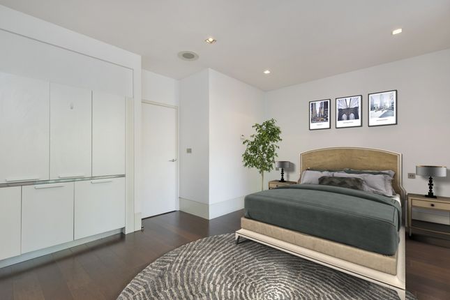 Flat 13, 27 Slingsby Place, Covent Garden photo 3