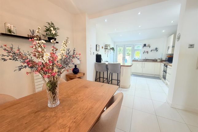 16A, Cheetham Hill Road, Dukinfield photo 4