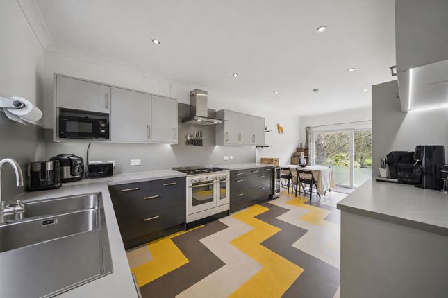 114 Monteith Drive, Glasgow photo 4