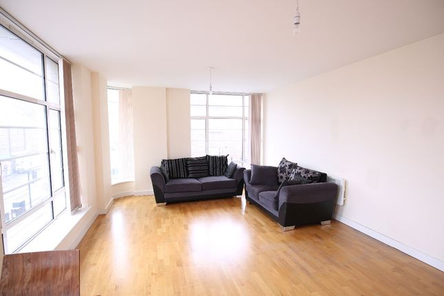 Flat 11, 133 Axminster Road, London photo 4