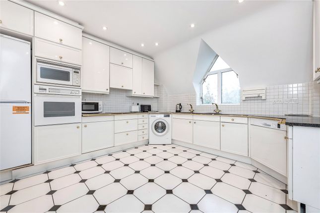 Flat for sale in The Watergardens, Warren Road, Kingston Upon Thames