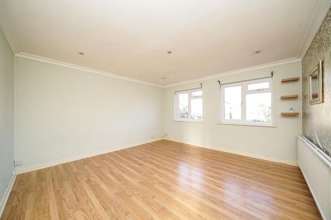 461, The Ridgeway, St. Albans photo 4