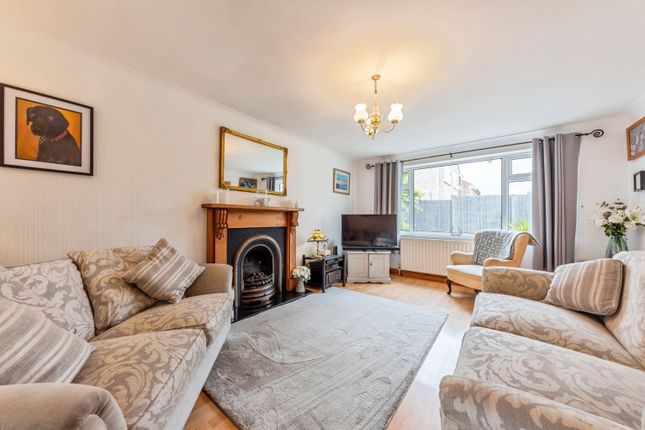 14, Meadowdale Crescent, Grantham photo 3