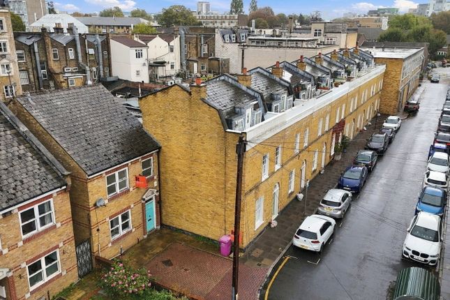 1, Louisa Gardens, London photo 4