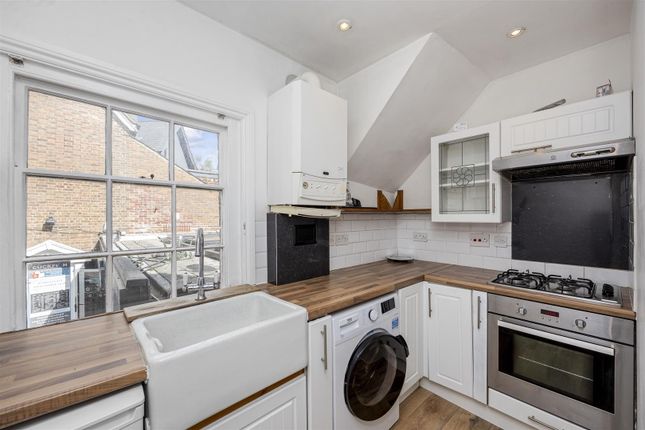 Flat 4, Old Talbot House, High Street, Cuckfield photo 4