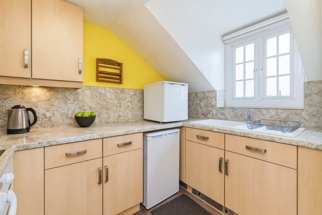 Flat 31, Mottisfont Road, Alma Road, Romsey photo 2