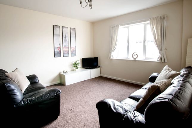 Two Double Bedroom Apartment Located In The Heart Of Crawley Town Centre At The Top Of The High Street