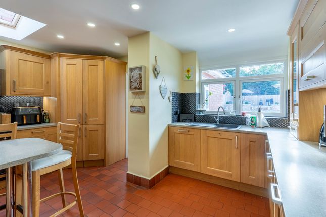 416 Groveley Lane, Birmingham photo 4