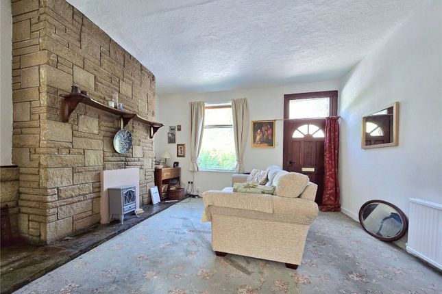 695, Burnley Road East, Rossendale photo 3
