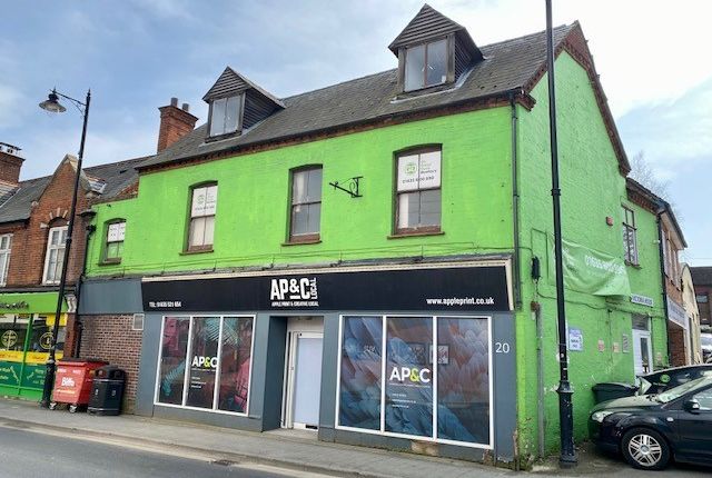 Retail premises to let in 20 Market Street, Newbury, Berkshire