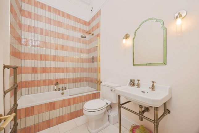 Flat 4, 35-37,, Woodbury Park Road, Kent photo 4