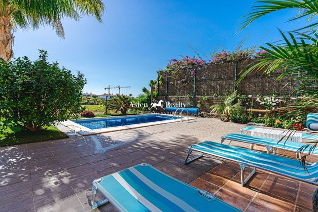 Villa for sale in Amarilla Golf, San Miguel De Abona, Santa Cruz Tenerife