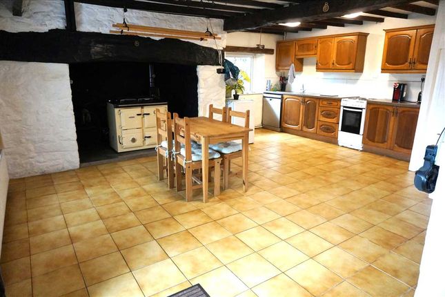 Open Plan Kitchen And Dining Room :