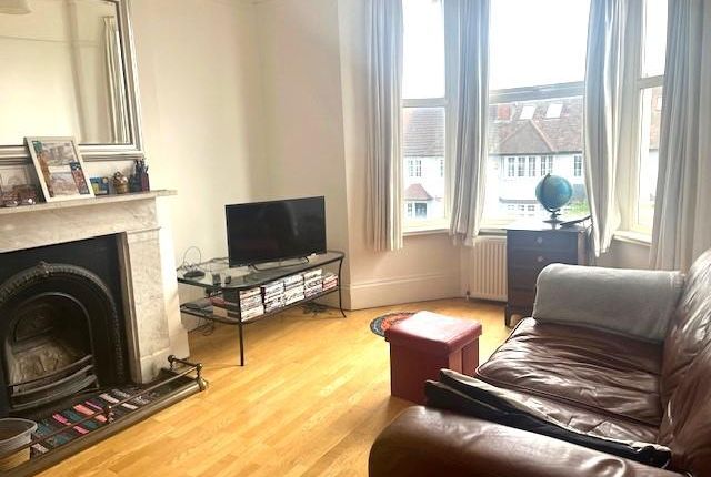 Flat to rent in Fortis Green, East Finchley