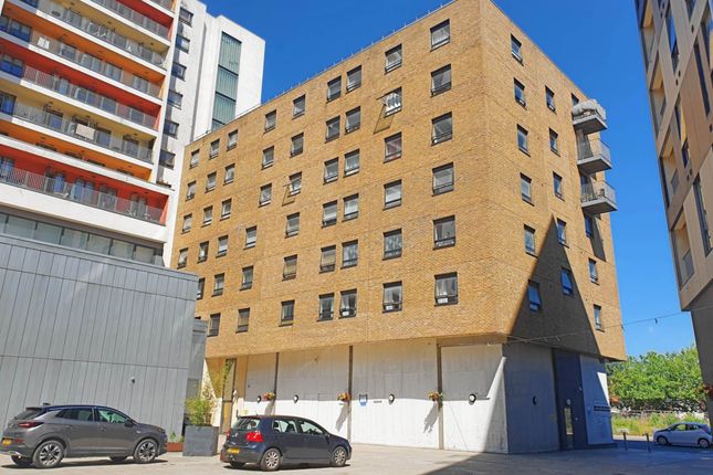 Thumbnail Flat to rent in College Street, Ipswich