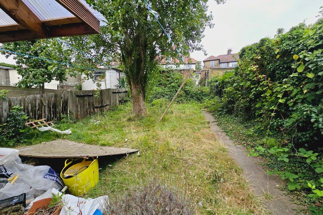 GF Rear, Cairnfield Avenue, London photo 4
