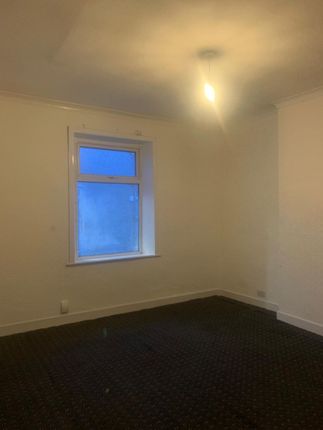 5 Cobden Street, Burnley photo 4
