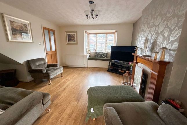 11 Herrick Way, Wigston photo 2