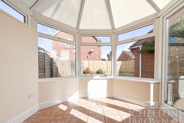 3, Colmar Close, Northants photo 3