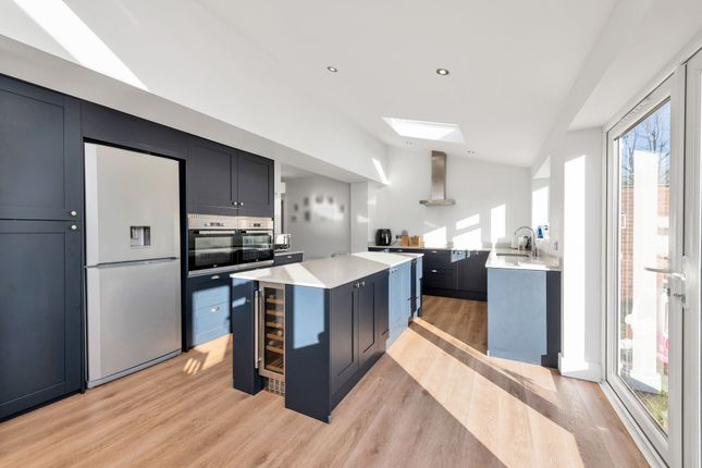 53 Garden Walk, Royston photo 2
