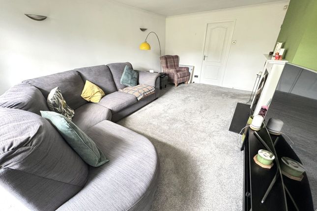 32 Farbrook Way, Willenhall photo 2