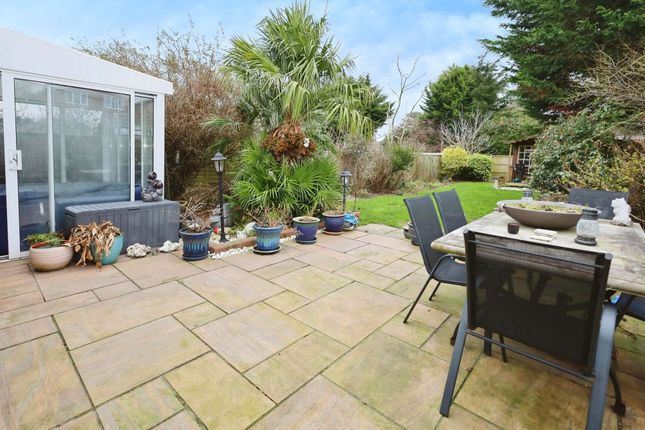 24 Homeside Road, Bournemouth photo 2