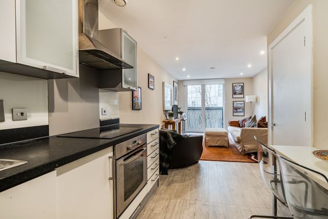 Flat Fifty Five, Woods House, London photo 2