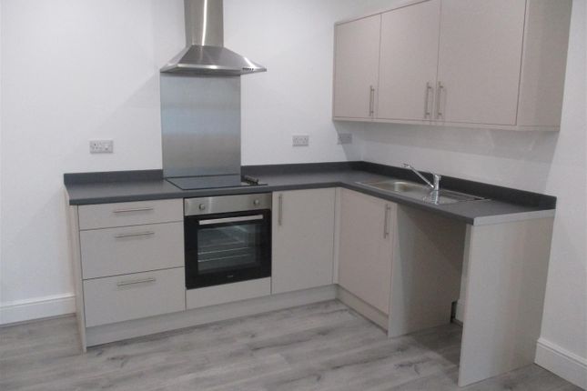 Flat to rent in Slatey Road, Prenton