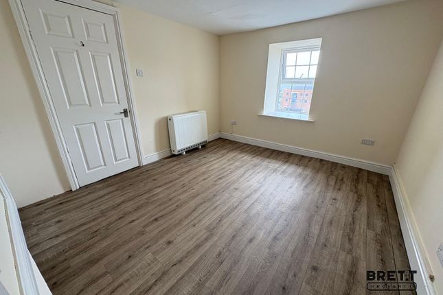 Flat 5 Dinas House, 5, Victoria Road, Milford Haven photo 3