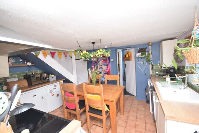 80, Farnborough Road, Surrey photo 4