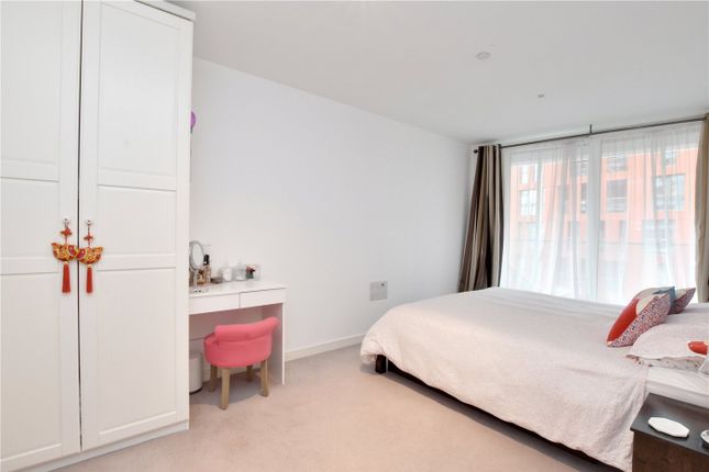 Flat for sale in Ossel Court, 13 Telegraph Avenue, Greenwich, London