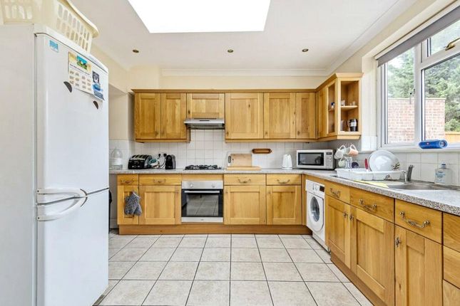 3, Weighton Road, Harrow photo 2