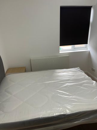 Thumbnail Room to rent in Clarendon Road, Croydon