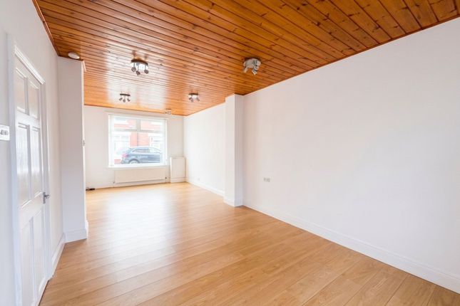 52 Station Road, Manchester photo 4
