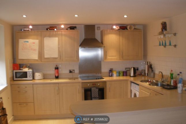 Flat to rent in Fleming House, Nottingham