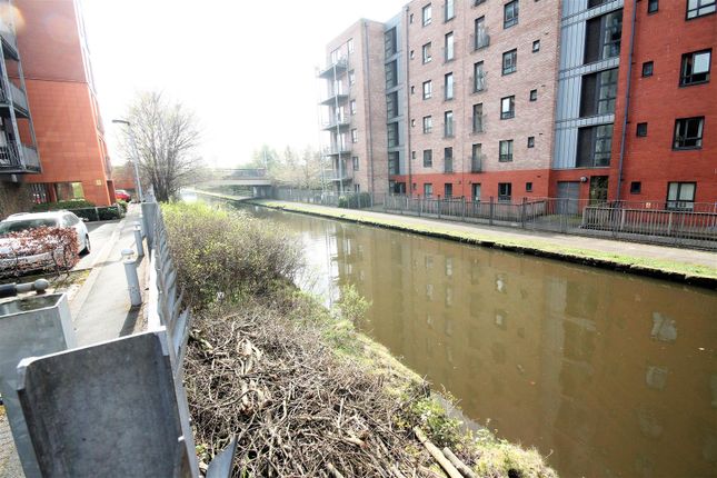 9 The Drum, 7 Stillwater Drive, Manchester photo 3