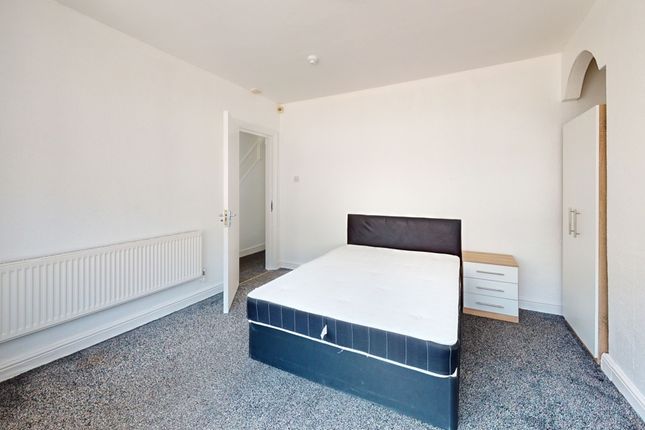 Hessle Avenue, Leeds photo 4