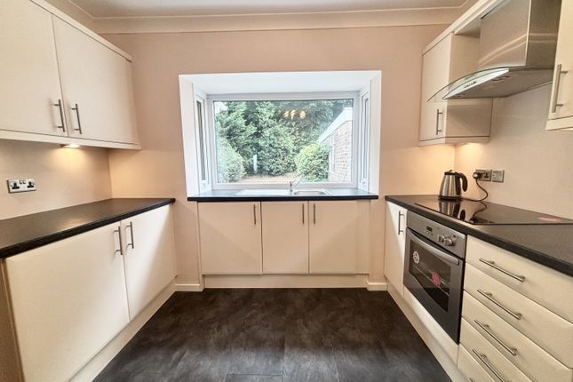 37, Bents Lane, Dronfield photo 4