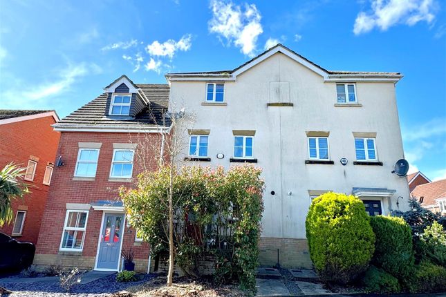 Town house for sale in Thyme Avenue, Whiteley, Fareham