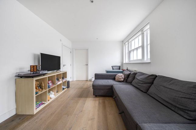 Thumbnail Flat to rent in Clyde Square, Limehouse, London