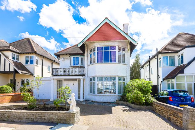 Thumbnail Detached house for sale in First Avenue, Chalkwell, Westcliff-On-Sea, Southend-On-Sea