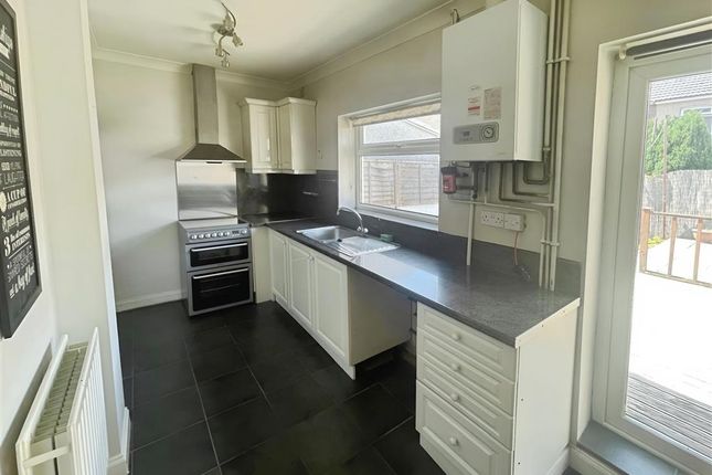 24, PONTYPRIDD photo 4