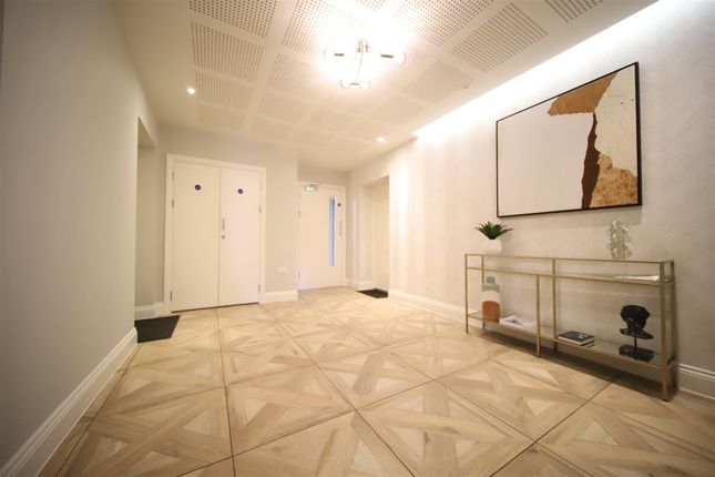 Flat 4, Williams Court,, The Ridgeway, Enfield photo 2